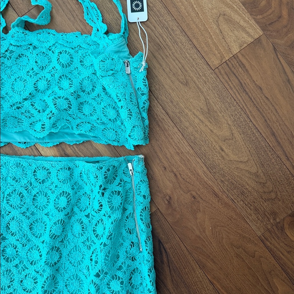NWT Saylor set (top & bottom) - Picture 6 of 6